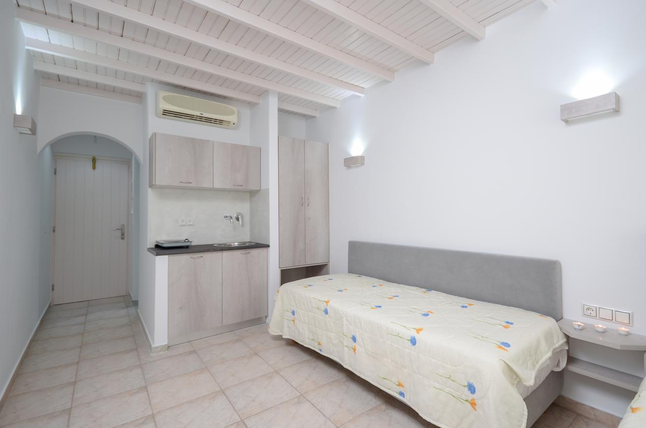 Pension Elena Agia Anna  Exterior photo